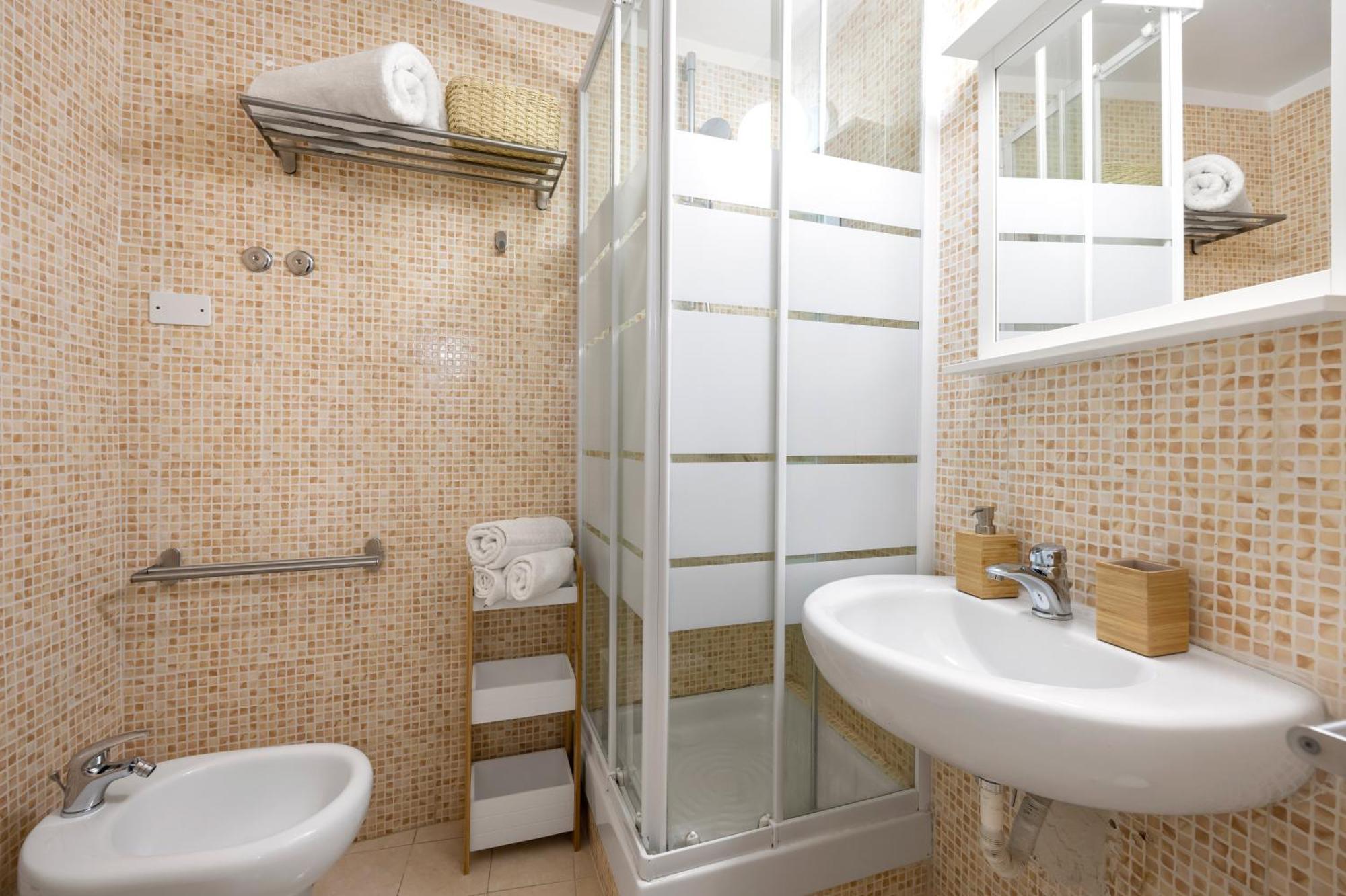 Agata E Rosalia 2 Bedroom Flat At The Quattro Canti ปาแลร์โม ภายนอก รูปภาพ